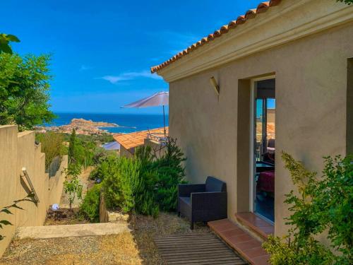 Villa de 3 chambres avec piscine partagee et terrasse a Monticello a 3 km de la plage