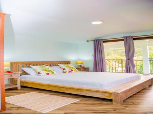 Spacious apartment with sea view, Au Cap, 124 m²