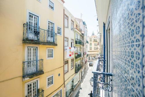 Moments from Baixa and Alfama by LDapartments - image 6