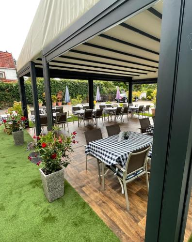 餐廳, Neckarperle in 埃丁根-內卡勞森