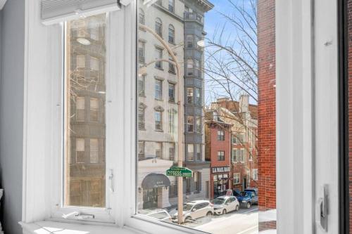 New! Cozy Apt in Center City! in Philadelphia, USA