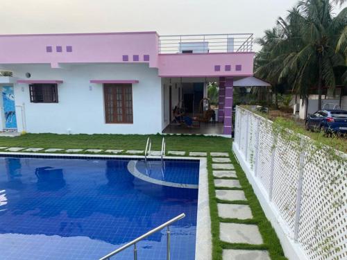 Royal Experience Pink Breeze Villa, Kuvathur ECR Highway Chennai in Kodapattinam