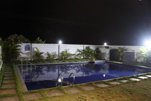 Royal Experience Pink Breeze Villa, Kuvathur ECR Highway Chennai in Kodapattinam
