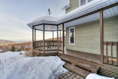 Idyllic Nature Retreat - Hot tub and Scenic Views