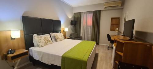 Flat Av. Sabia 825, Metro Moema -Av. Ibirapuera, San Paolo