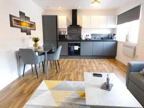 Newly refurbished 1 bed Apt in Hamilton Close to station and local amenities in Hamilton