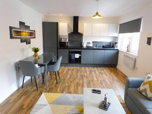 Newly refurbished 1 bed Apt in Hamilton Close to station and local amenities in Hamilton