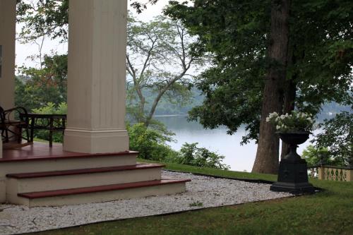 Oakcliff Bed and Breakfast in Crescent (NY)