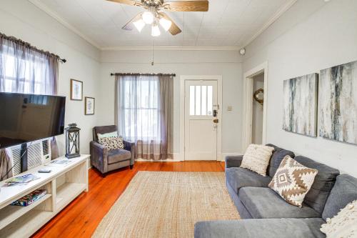 Charming Hot Springs Home Less Than 2 Mi to Bathhouse Row! in Hot Springs, USA