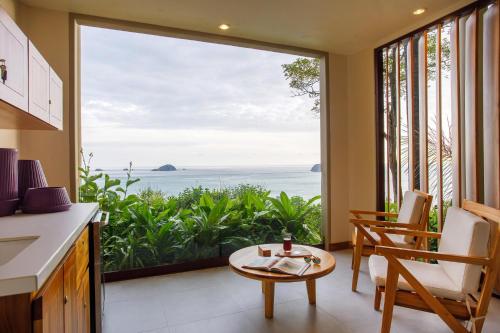 Arenas Del Mar Beachfront & Rainforest Resort – khách sạn tại Manuel Antonio