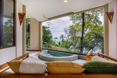 Spa, Arenas Del Mar Beachfront & Rainforest Resort in Quepos
