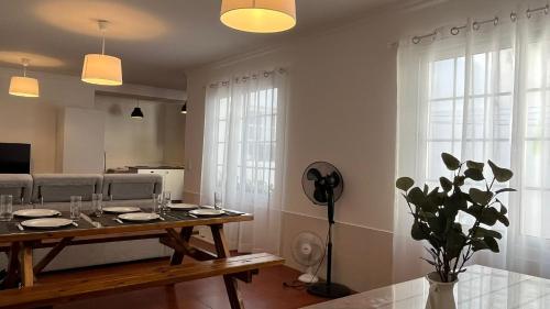 บริการและสิ่งอำนวยความสะดวก, Espírito Azul Guest House (Espirito Azul Guest House - Rooms To Rent, 2 minutes walking from the beach, Marina and our Dive Cen) in วิลา ฟรานกา โด เคมโป