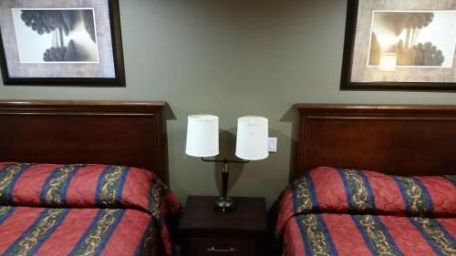 Anaheim Lodge - image 7