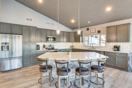 Waterfront Lake of the Ozarks Home with Private Dock Waterfront Lake of the Ozarks Home with Private Dock