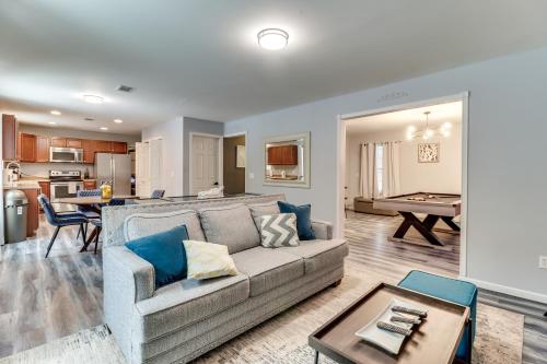 Poconos Home with Pool Access about 6 Mi to Ski Resort in Long Pond, USA