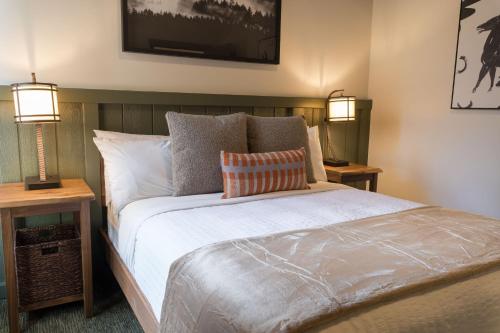 3 bedrooms, 5 beds