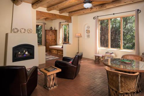 Instalaciones, Blue Lake Ranch in Durango City Center