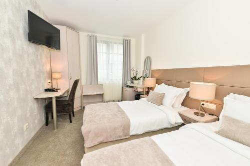 Best Western Art Plaza Hotel - image 4