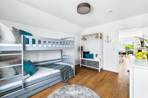Apartment with Balcony image 10