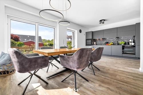 Holiday Home image 4