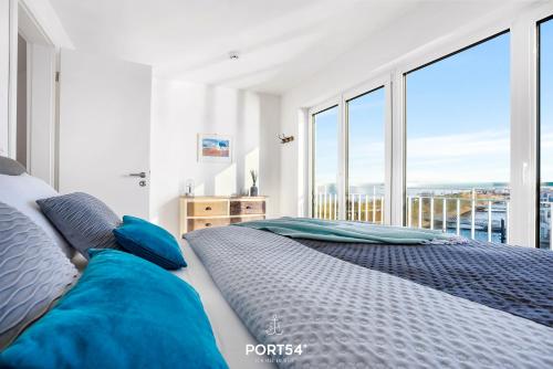 Harbour House - image 5