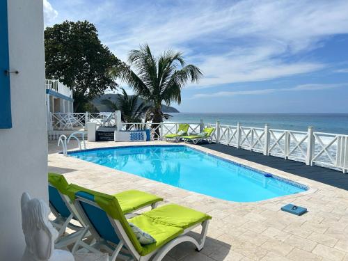 North Star Villa Oceanfront Family-Retreat With Pool