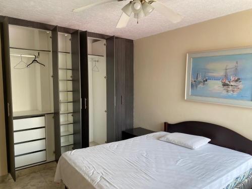 Departamento 3 Dormitorios vista al mar Tonsupa, Ecuador. in Atacames