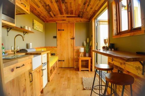 The Hive Shepherds hut