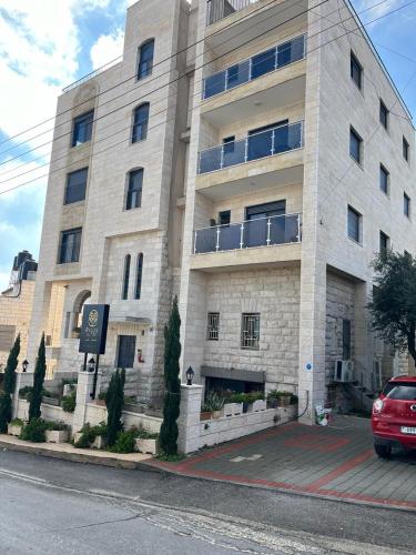 RyLux Suits in Ramallah