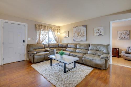 Pet-Friendly Las Vegas Home Shared Pool and Hot Tub, Las Vegas (foto 10)