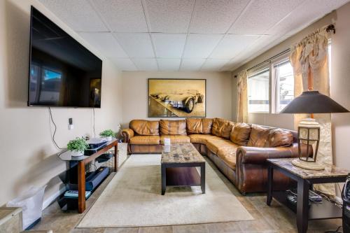 Pet-Friendly Las Vegas Home Shared Pool and Hot Tub, Las Vegas (foto 6)