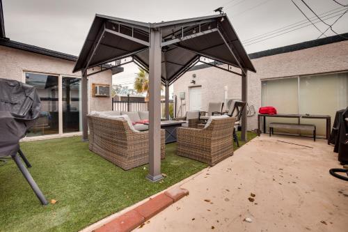Pet-Friendly Las Vegas Home Shared Pool and Hot Tub, Las Vegas (foto 7)