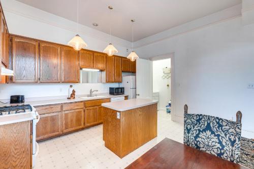 Stylish Sacramento Retreat Less Than 1 Mi to Downtown! in Alkali Flat