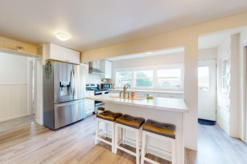 Coastal Happiness in วัลด์พอร์ต (OR)