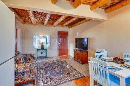 Quiet Mora Hideaway: 35 Mi to Angel Fire Resort! in Gvadelupita (NM)