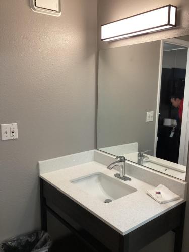 Motel 6-Reno NV - Livestock Events Center - image 13