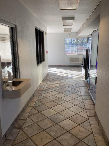 Motel 6 Reno, NV - Livestock near Nevada Történelmi Társaság Múzeum