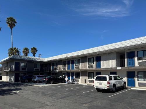 Exterior view, Motel 6 Simi Valley, CA in Simi Valley (CA)