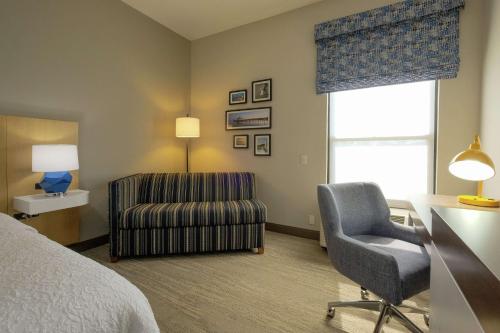 Hampton Inn Edenton - image 8