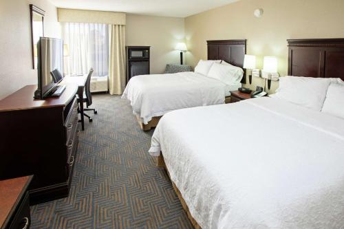 Hampton Inn Elizabethtown - image 13