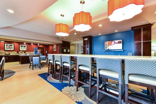 Létesítmények, Hampton Inn Corning-Painted Post, NY in Gang Mills (NY)