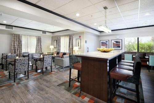 Hampton Inn Sierra Vista - image 8
