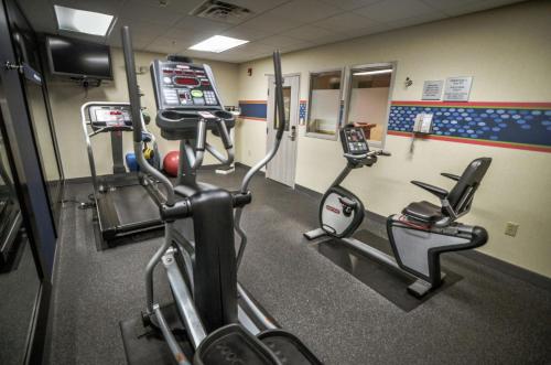 Hampton Inn Fort Payne - image 11