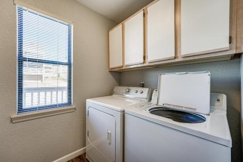2nd-Floor Pointe Royale Condo with Lake Views! - image 7