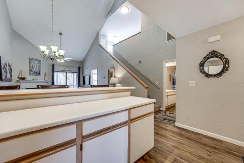 Lakefront Branson Penthouse with Resort Amenities! in Branson, USA