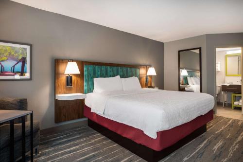 Hampton Inn Gadsden - image 9