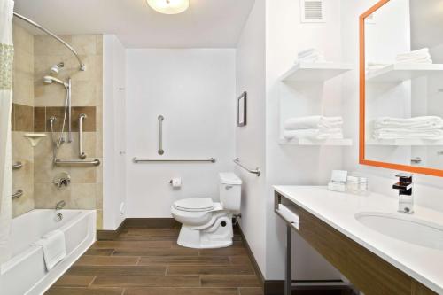 Hampton Inn & Suites Spokane Valley - image 8