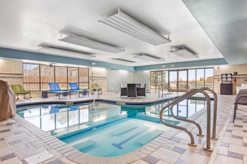 Hampton Inn & Suites Greeley - image 3