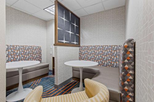 Hampton Inn & Suites Greeley