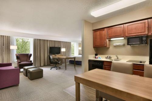 Hampton Inn & Suites Hershey - image 9